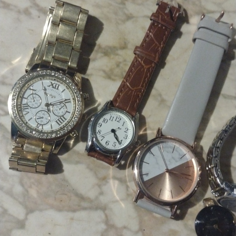 Assorted Watches Collection(18count) - Picture 5 of 6